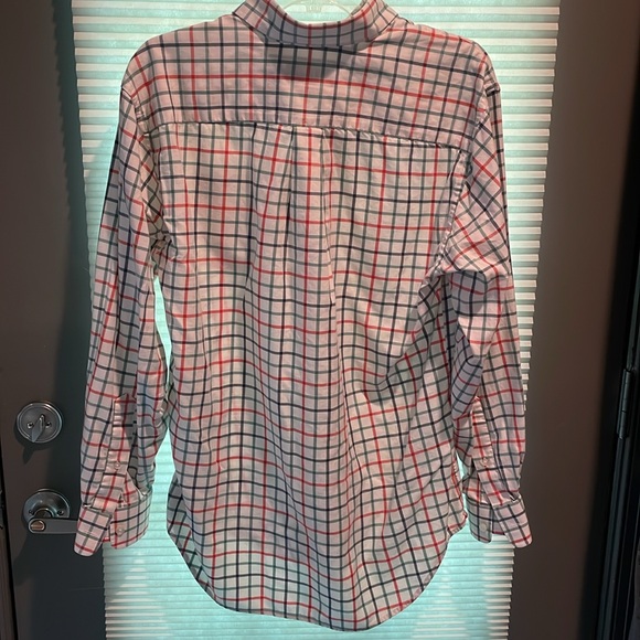 Men’s Small Vineyard Vines Button Up Shirt - Picture 3 of 4